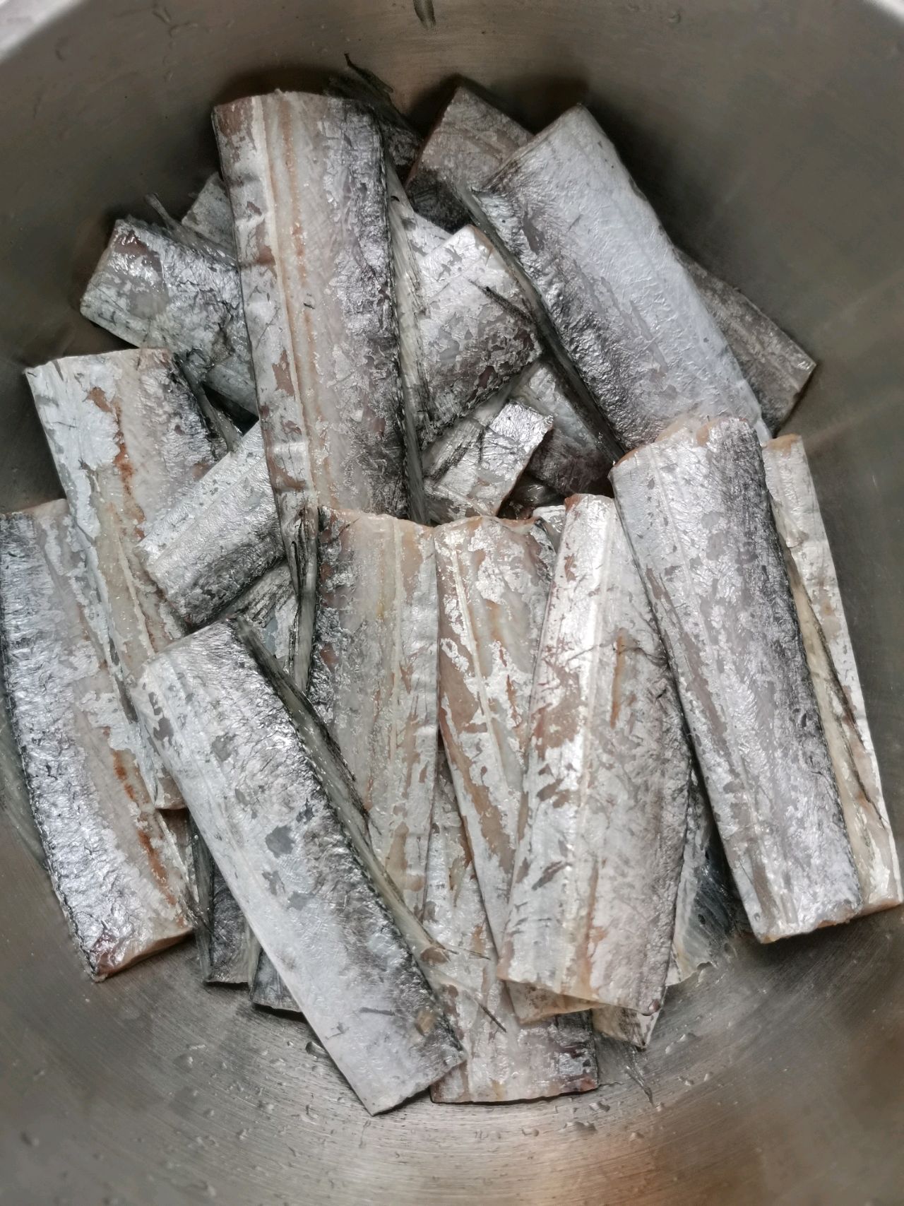 吃的就是新鲜～香酥带鱼