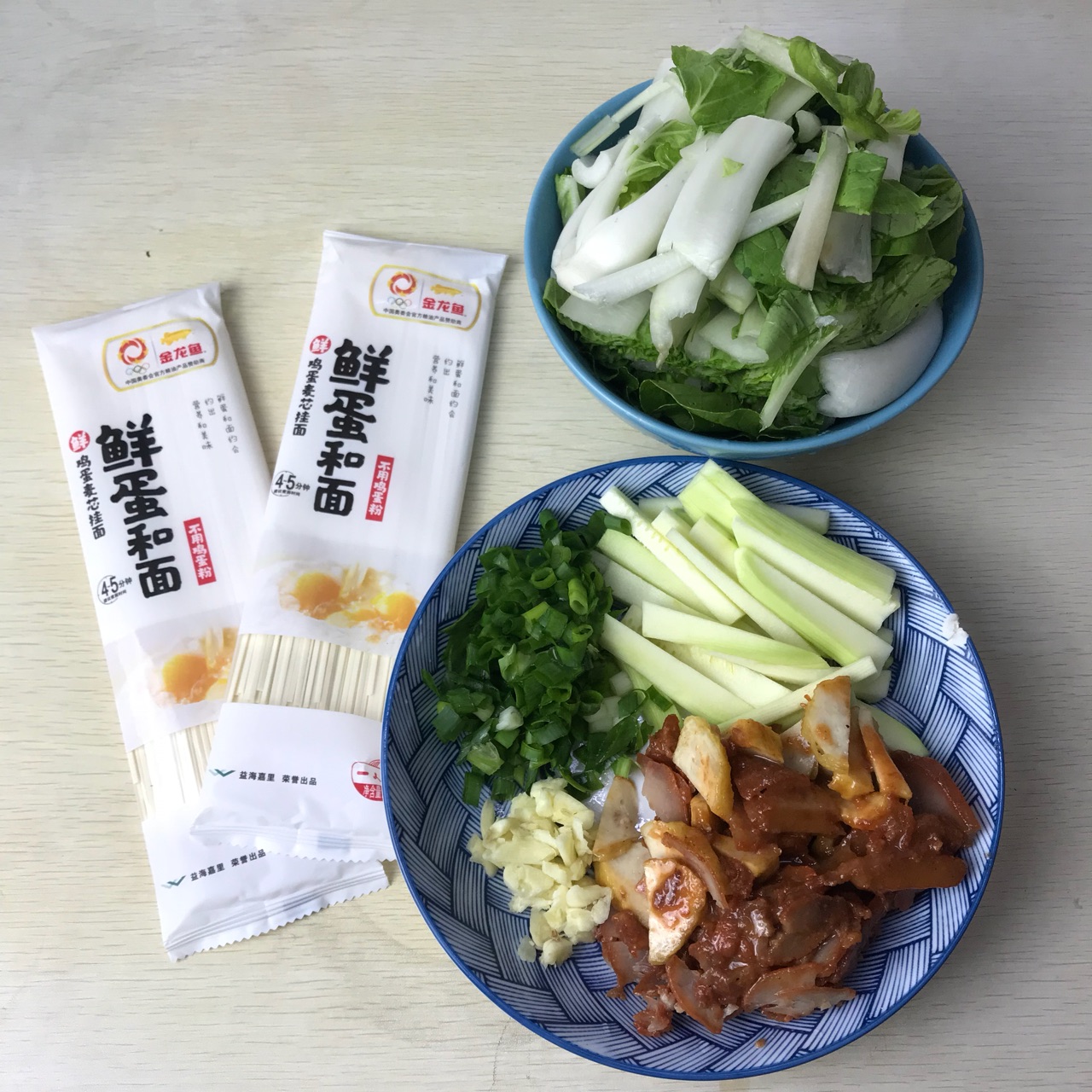 吃的是家乡味道叉烧肉饼挂面