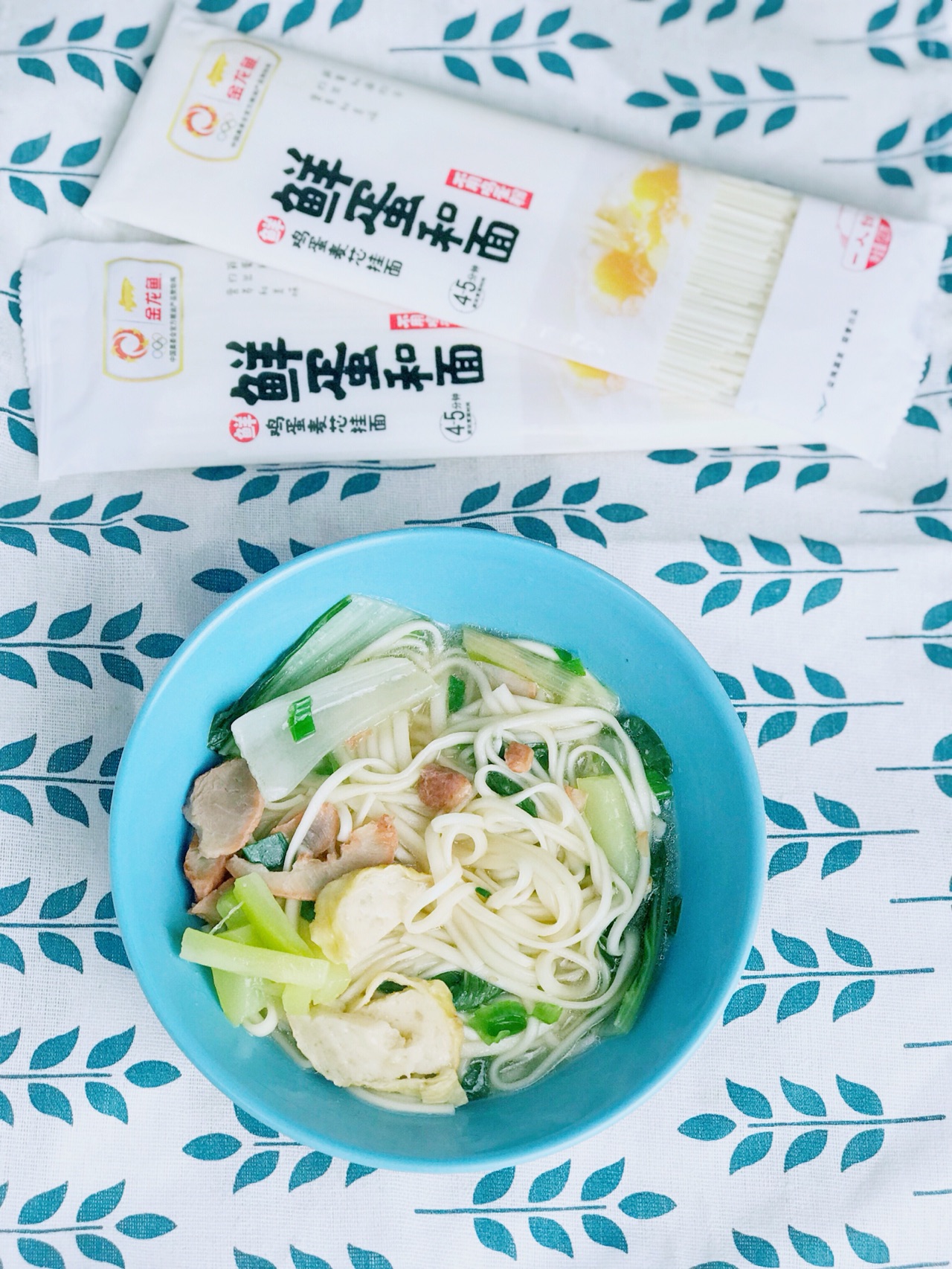 吃的是家乡味道叉烧肉饼挂面