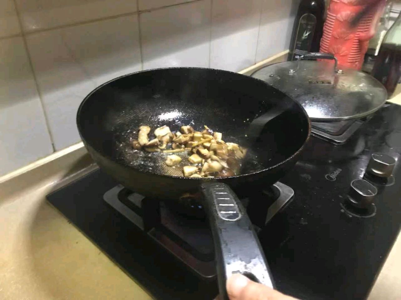 吃了还想再吃的蚝油双菇