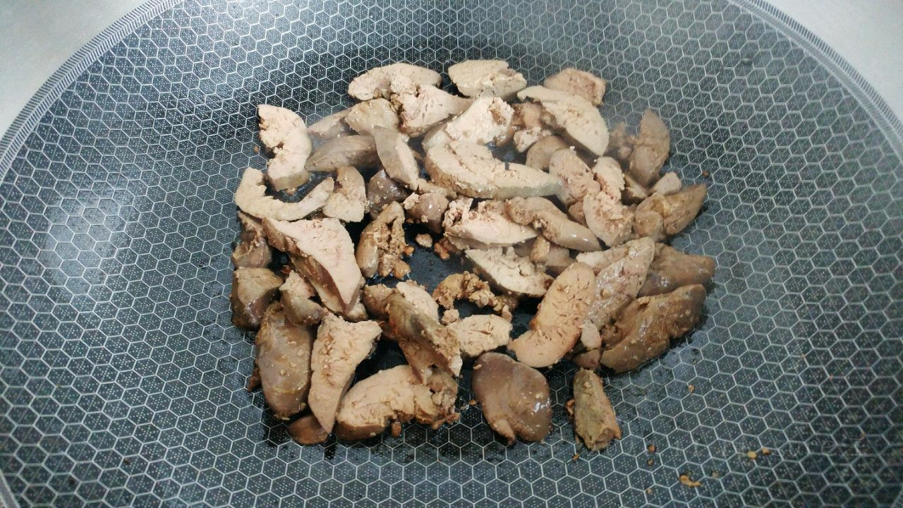 豉油剁椒辣鸡肝