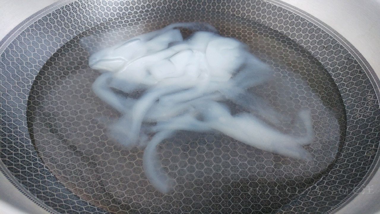 豉油辣肉炒拉皮
