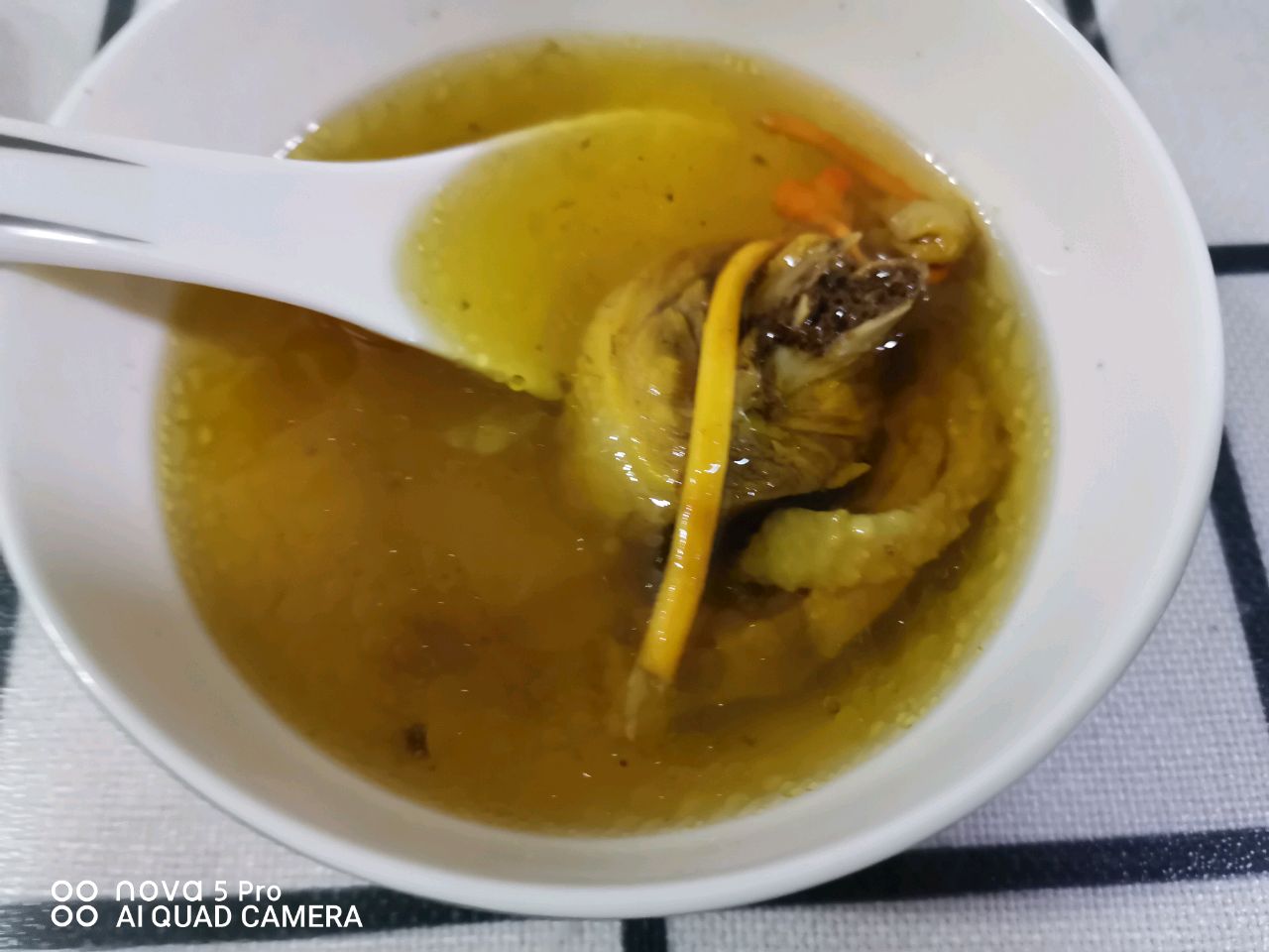 虫草菇清鸡汤