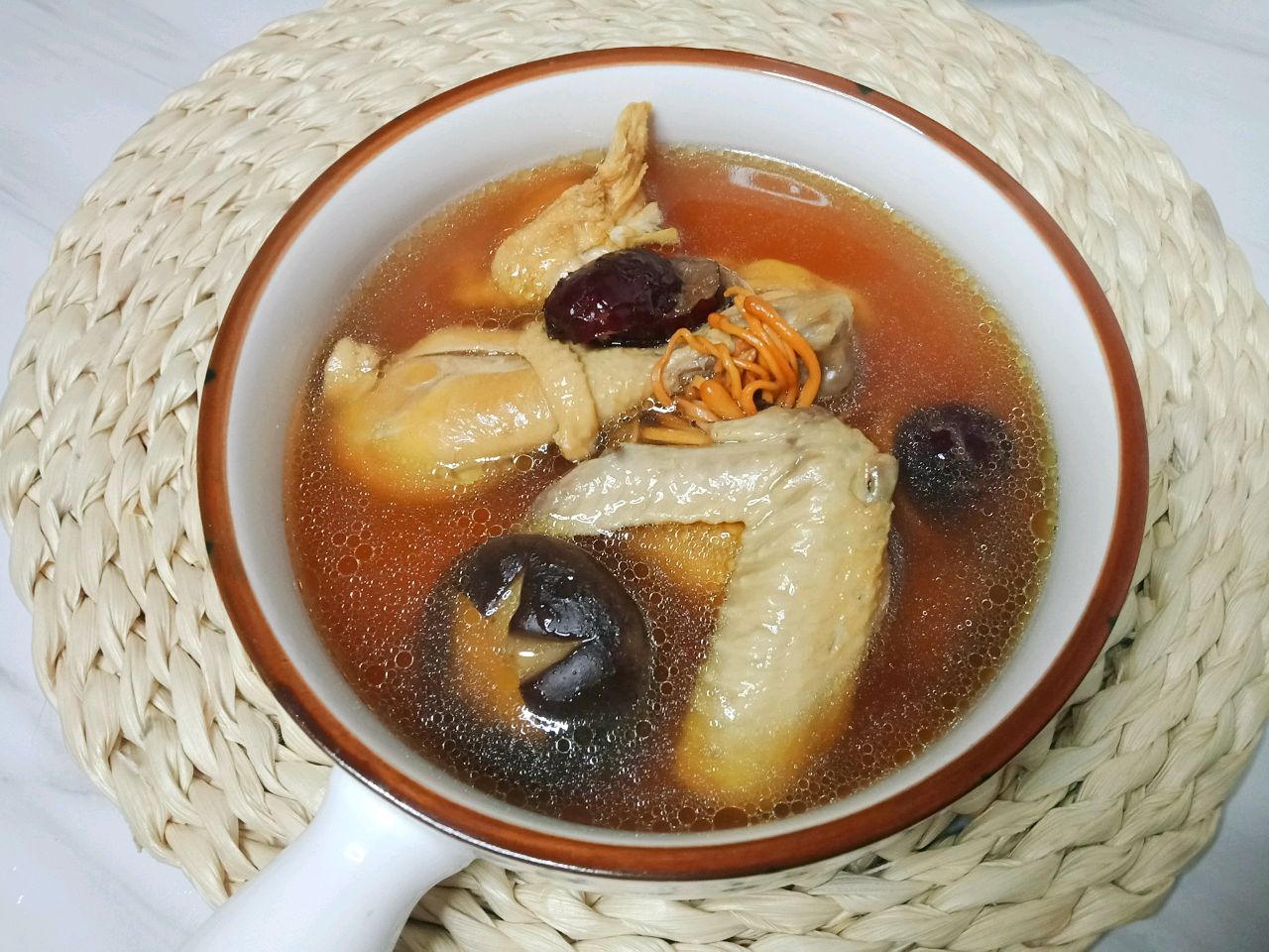 虫草花炖鸡汤