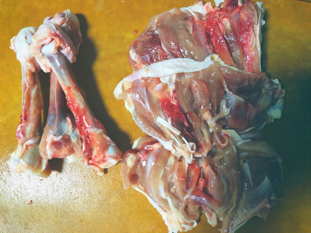 虫草花腐竹蒸鸡腿肉