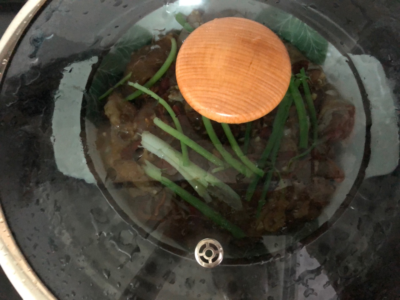 虫草花腐竹蒸鸡腿肉