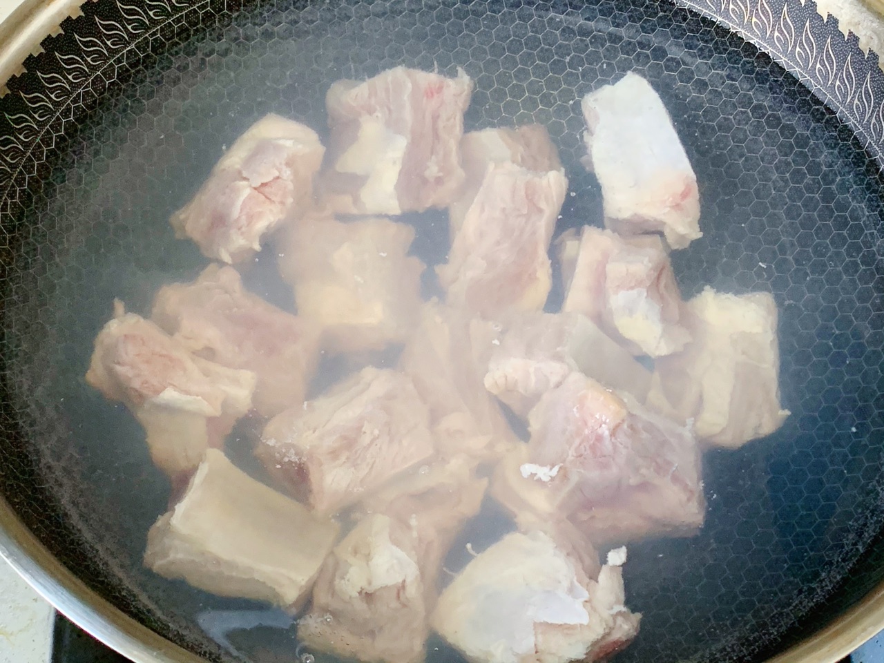 虫草花莲藕排骨汤