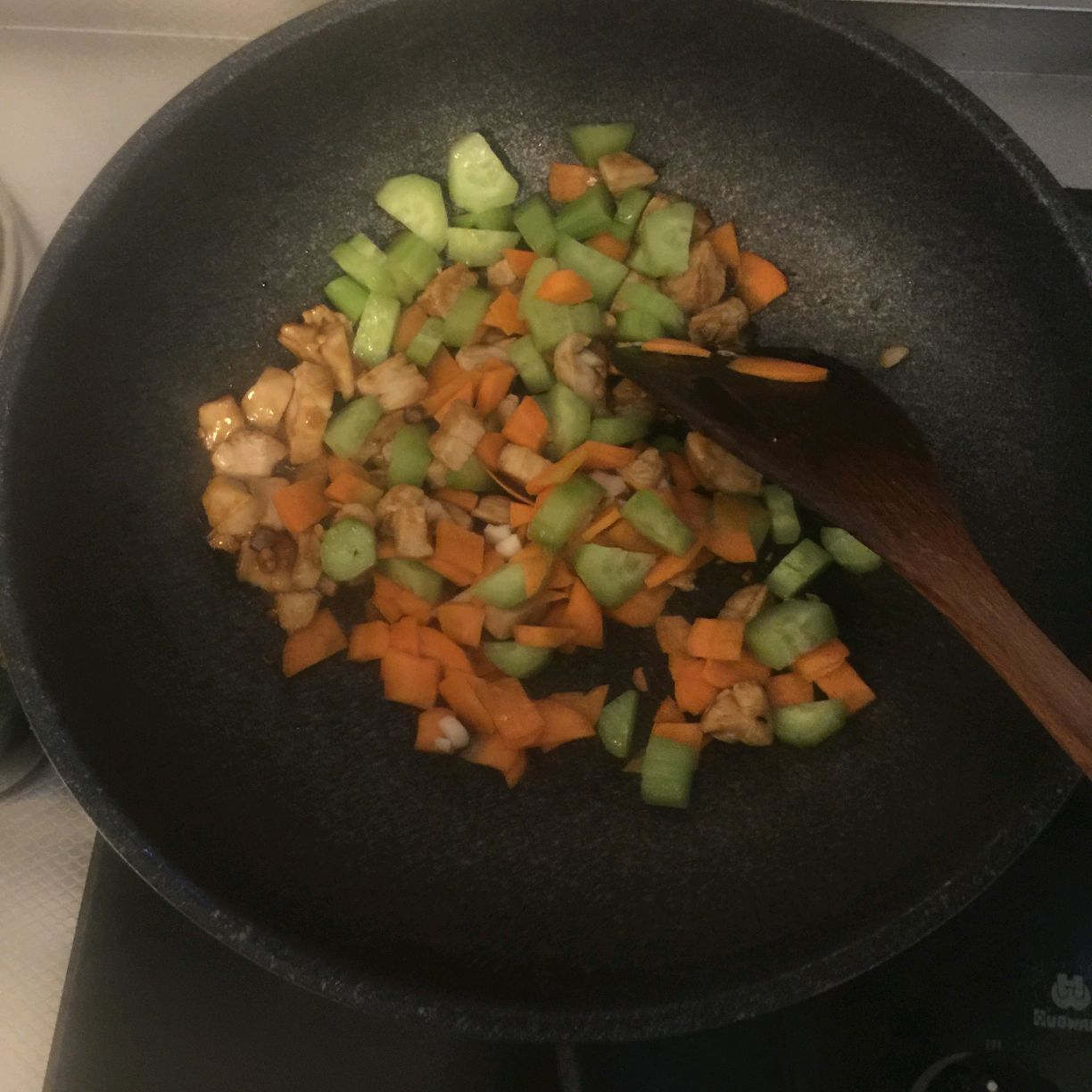 丑丑却又可爱的宫保鸡丁呀