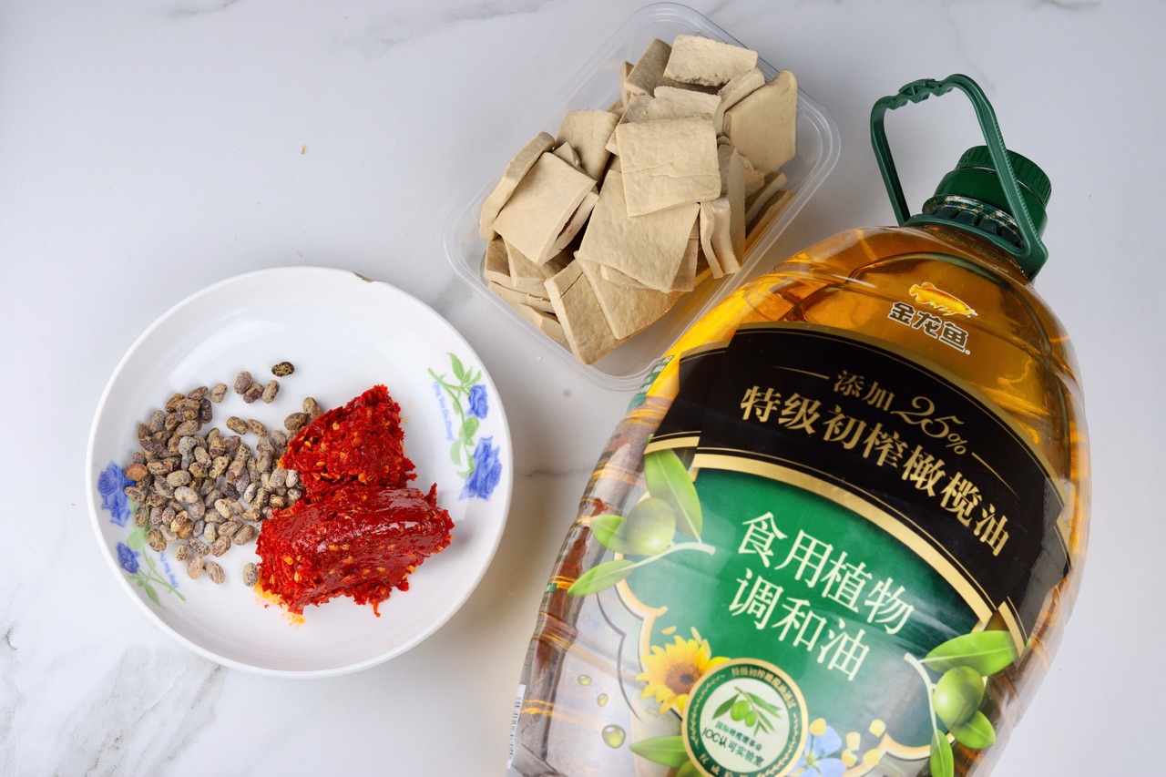 臭豆干新吃法：豆豉香辣臭豆干