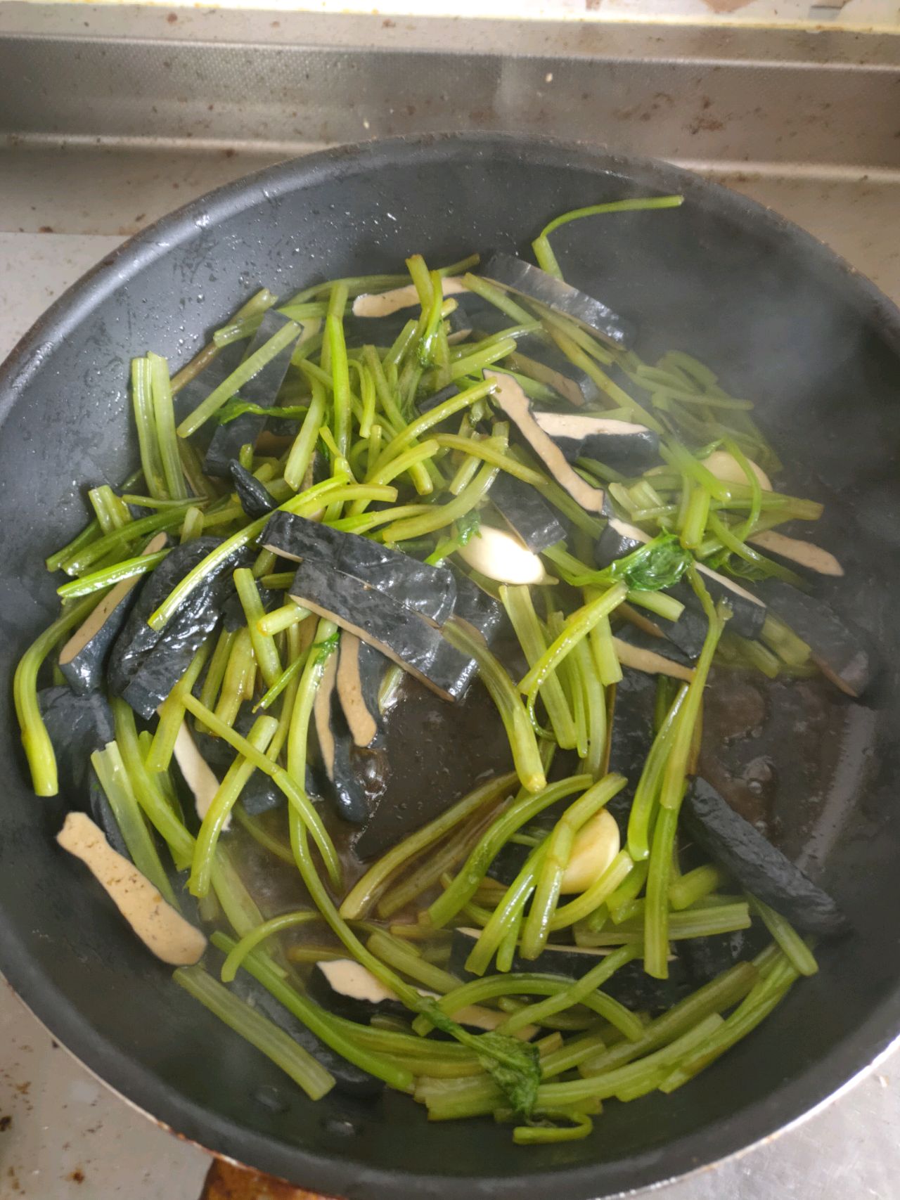 臭干炒芹菜