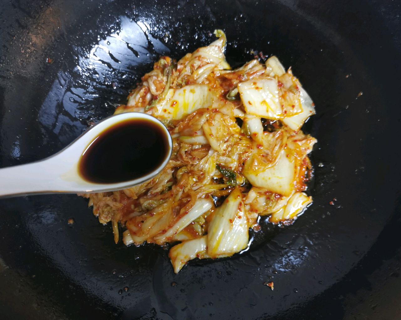 初冬的暖身泡菜肥牛锅