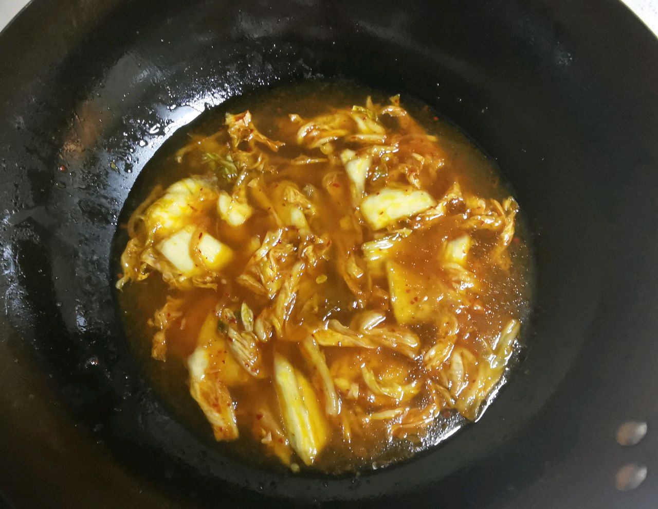 初冬的暖身泡菜肥牛锅
