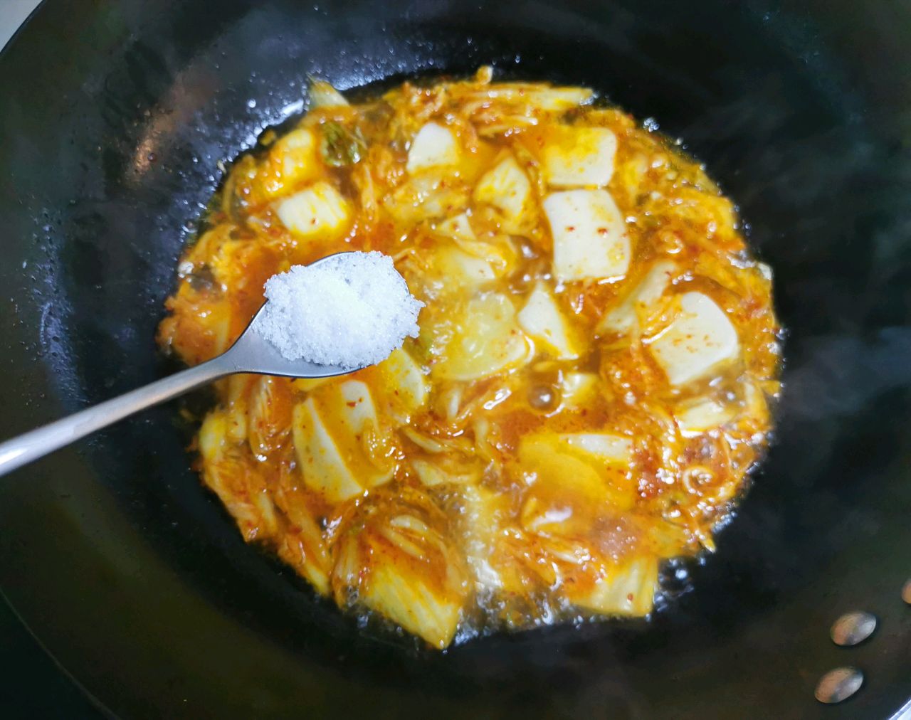 初冬的暖身泡菜肥牛锅