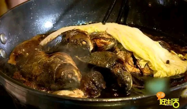 春菜焖鲫鱼