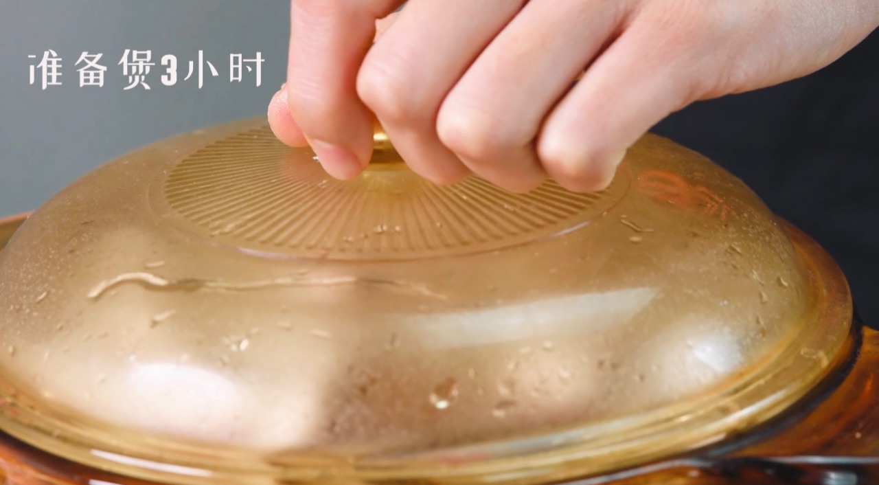 春节冬日养生的椰鸡汤