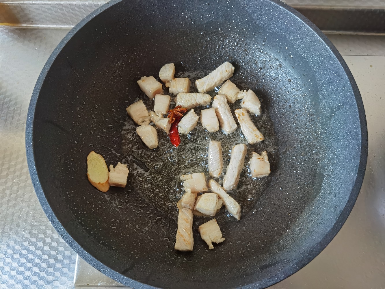 茨菇片烧肉