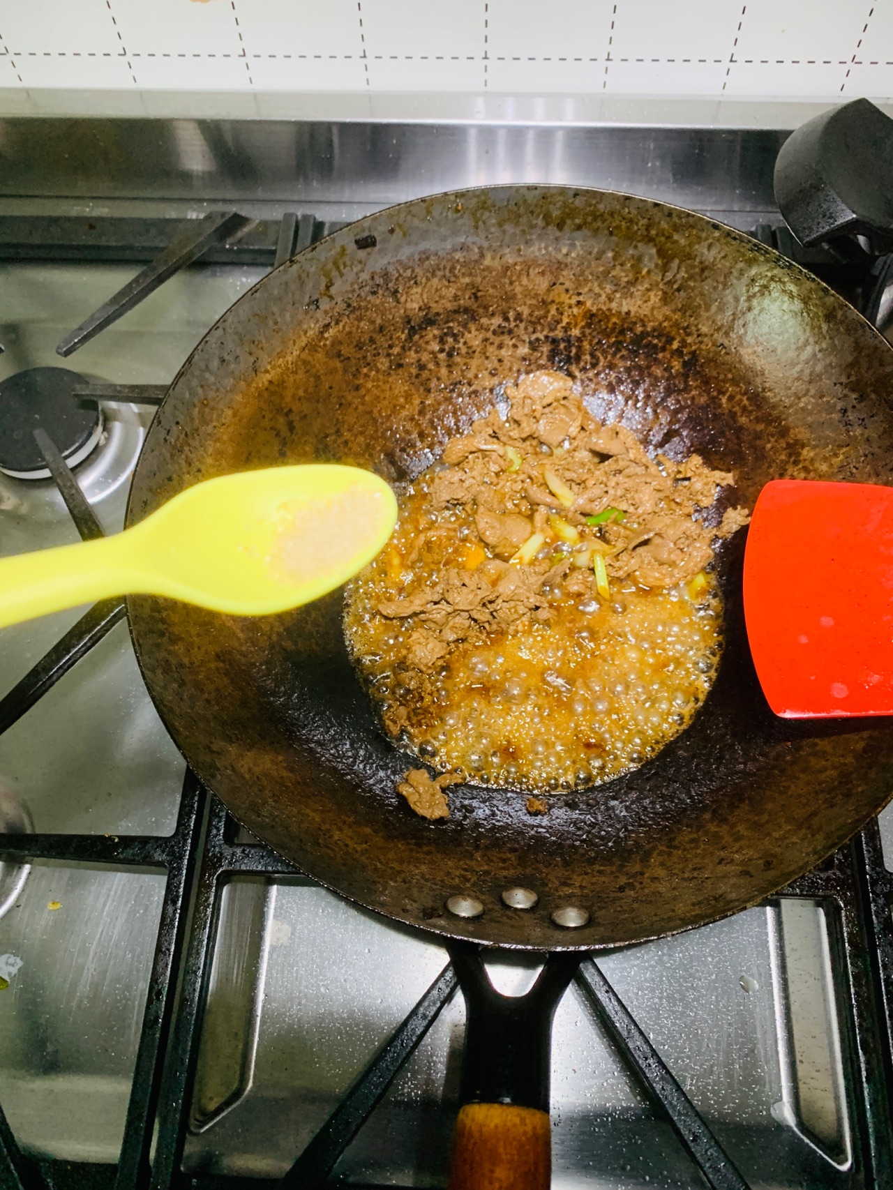 葱爆羊肉盖面