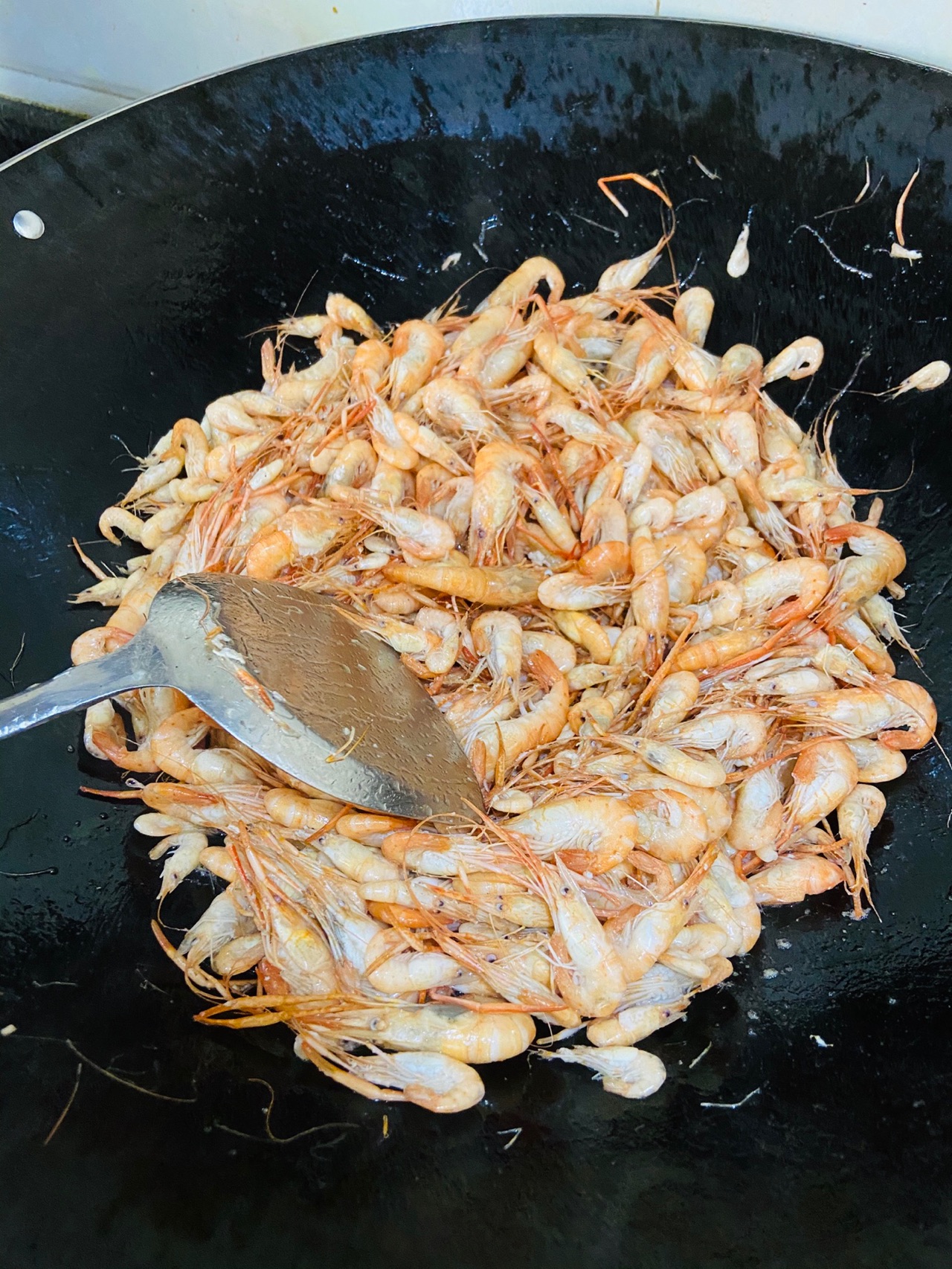葱炒河虾