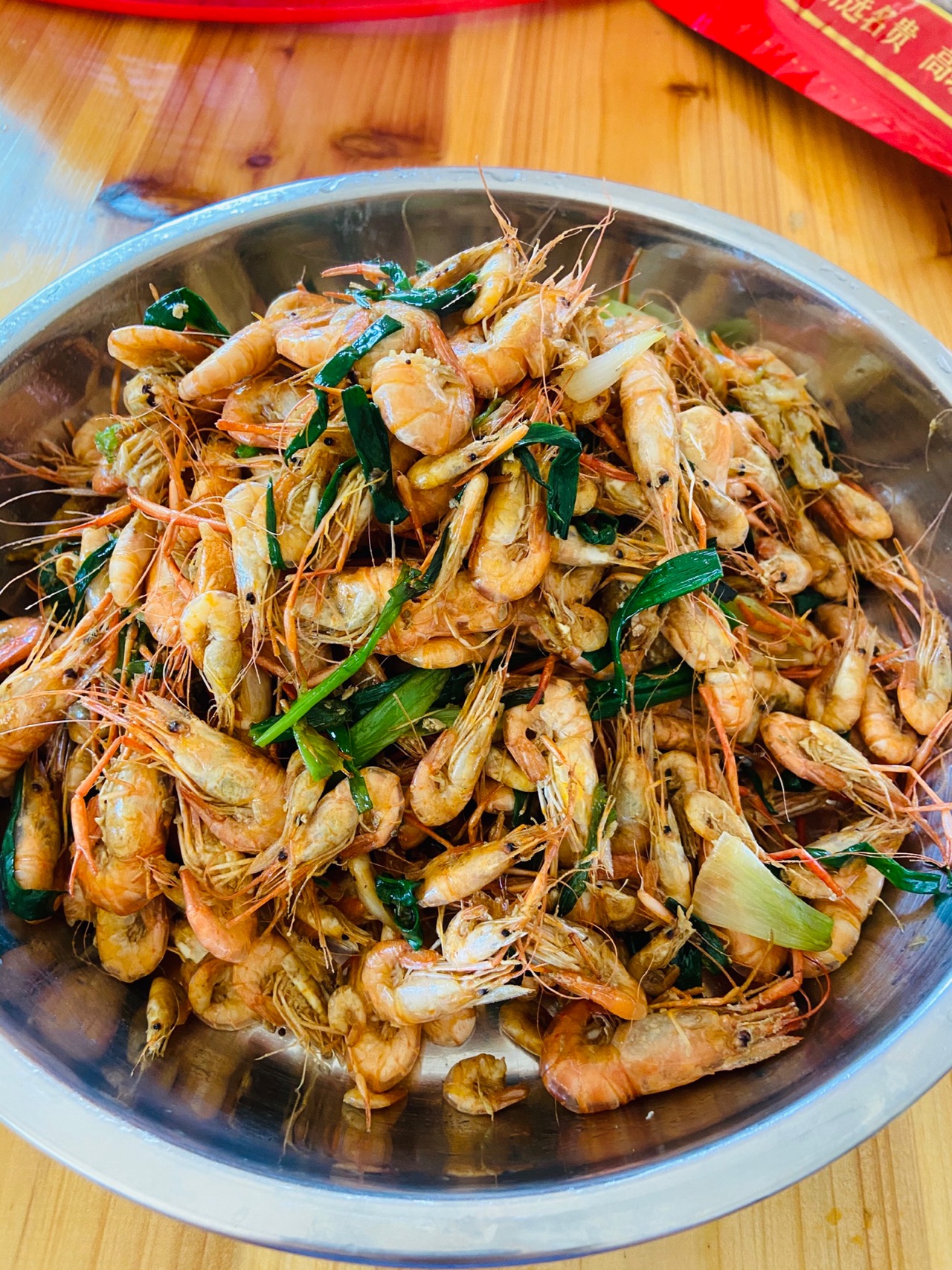 葱炒河虾
