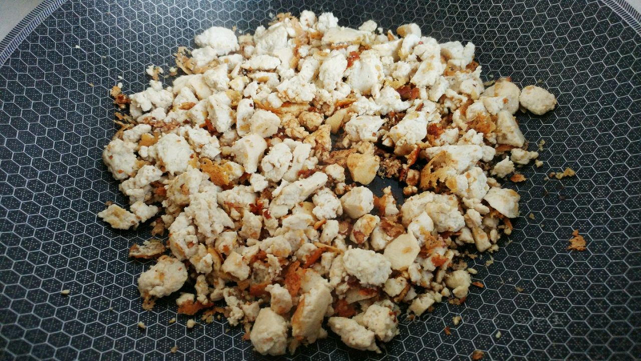 葱辣肉酱炕豆腐