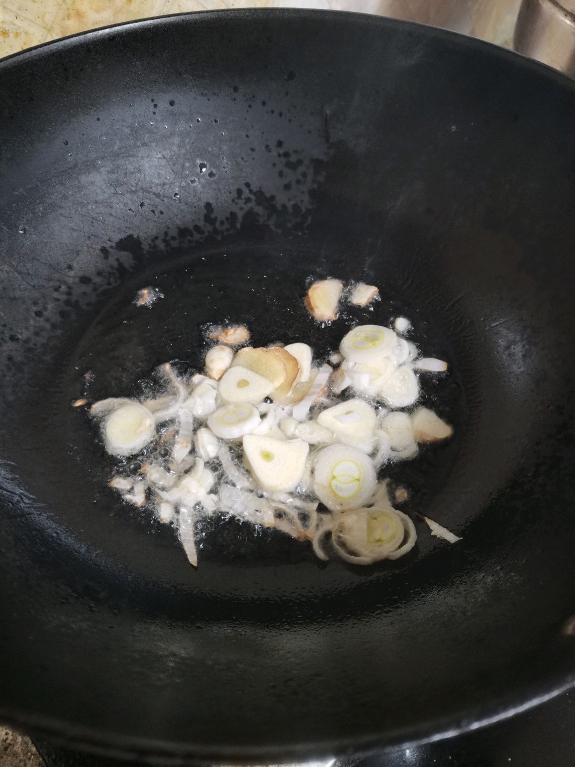葱烧扇贝