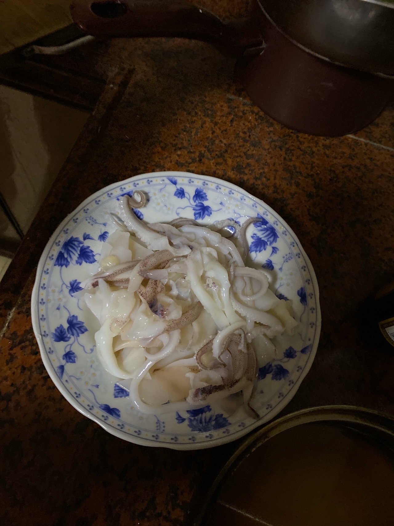 葱烧鱿鱼
