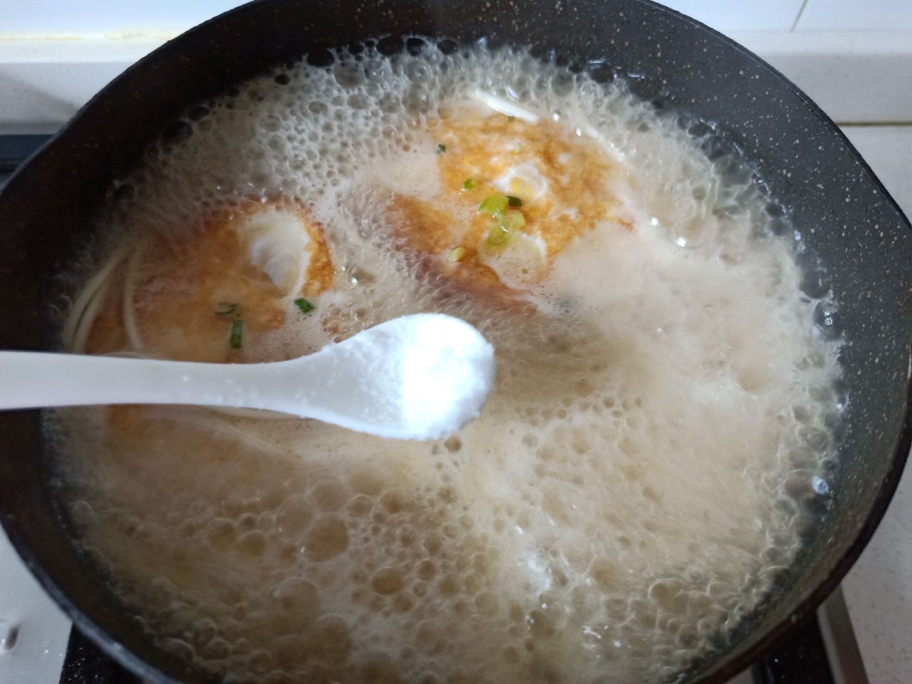 葱香蚝汁焖面