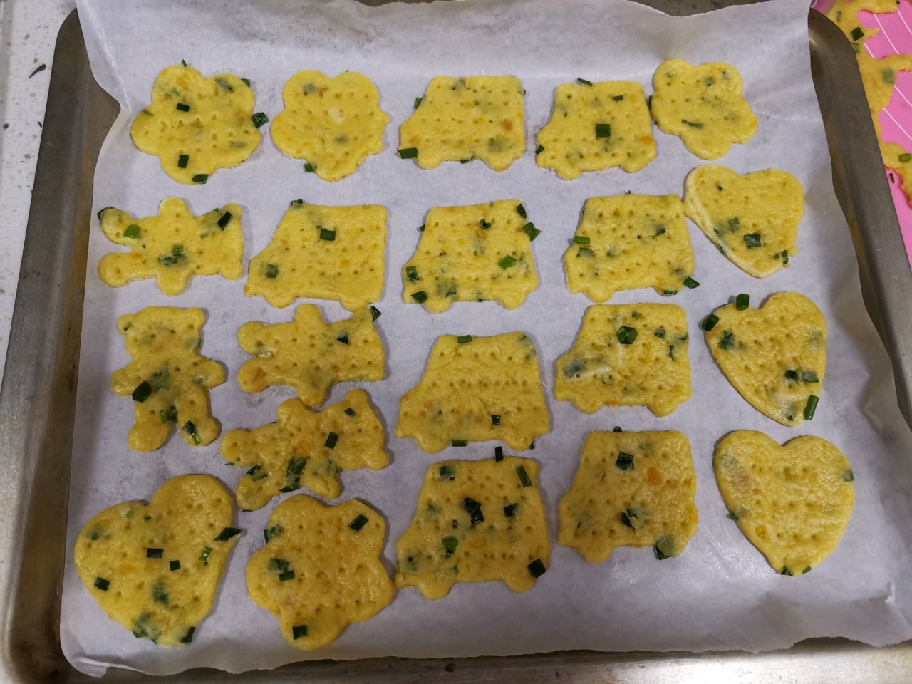 葱香酥脆的咸蛋黄饼干