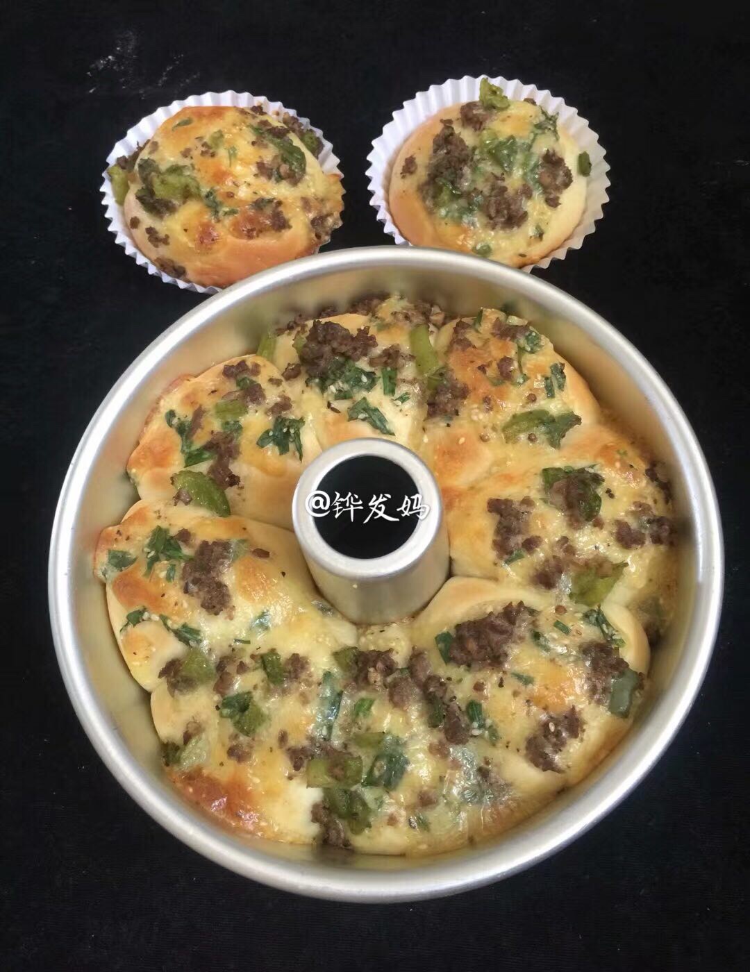 葱香芝士青椒牛肉面包