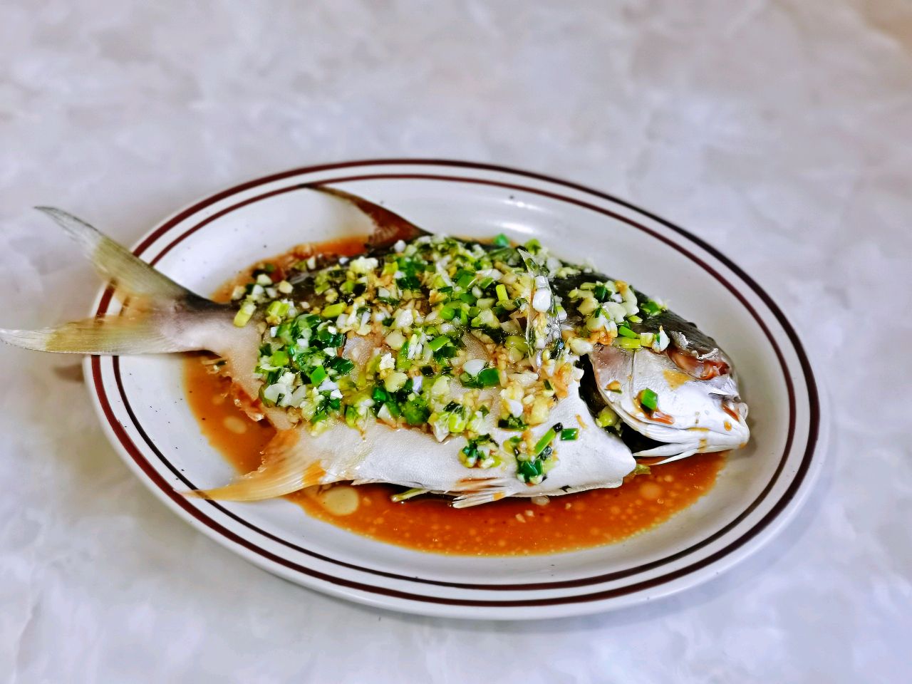 葱油鲳鱼
