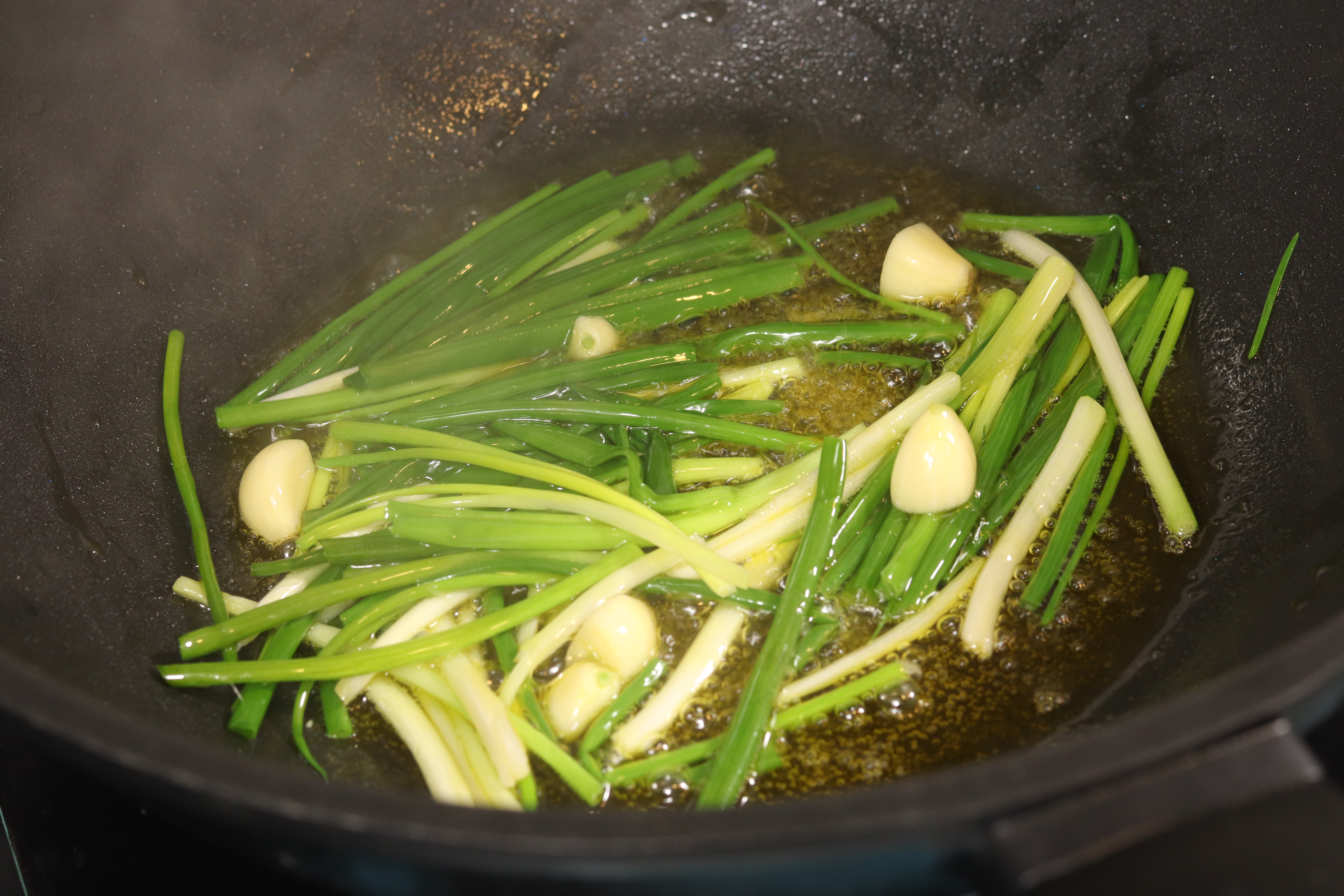 葱油鸡煲仔饭
