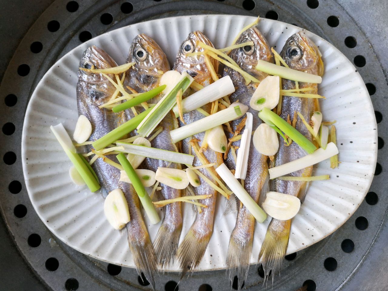 葱油清蒸小黄鱼