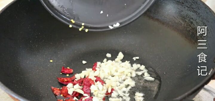 醋溜白菜最好吃的做法，秘诀都在这里，超下饭