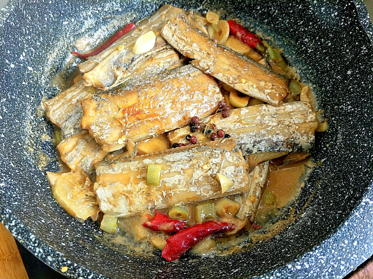 醋溜带鱼段