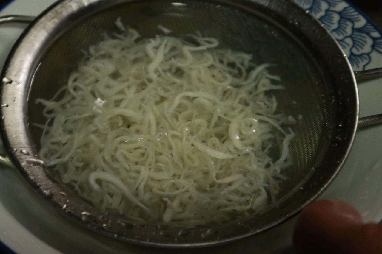 大葱豆豉银鱼丝