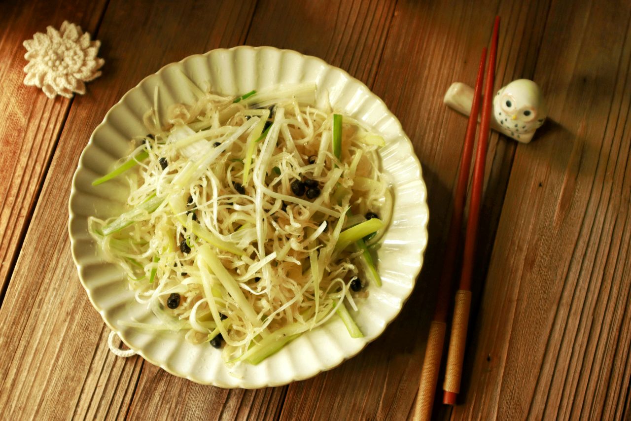 大葱豆豉银鱼丝