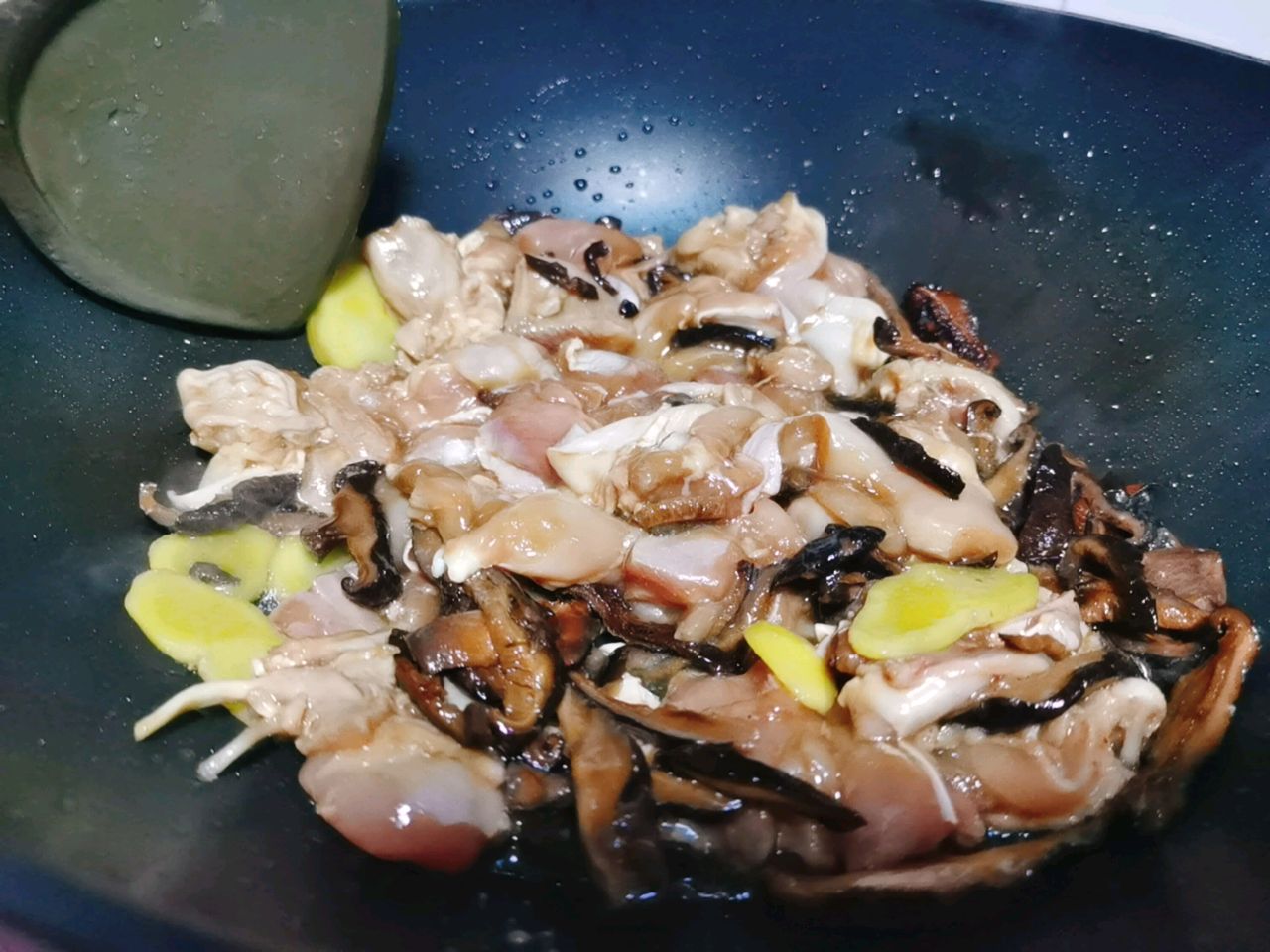 大寒吃什么～香菇鸡肉糯米饭