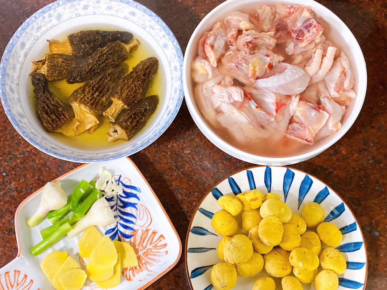 大吉（鸡）大利（栗）板栗烧鸡