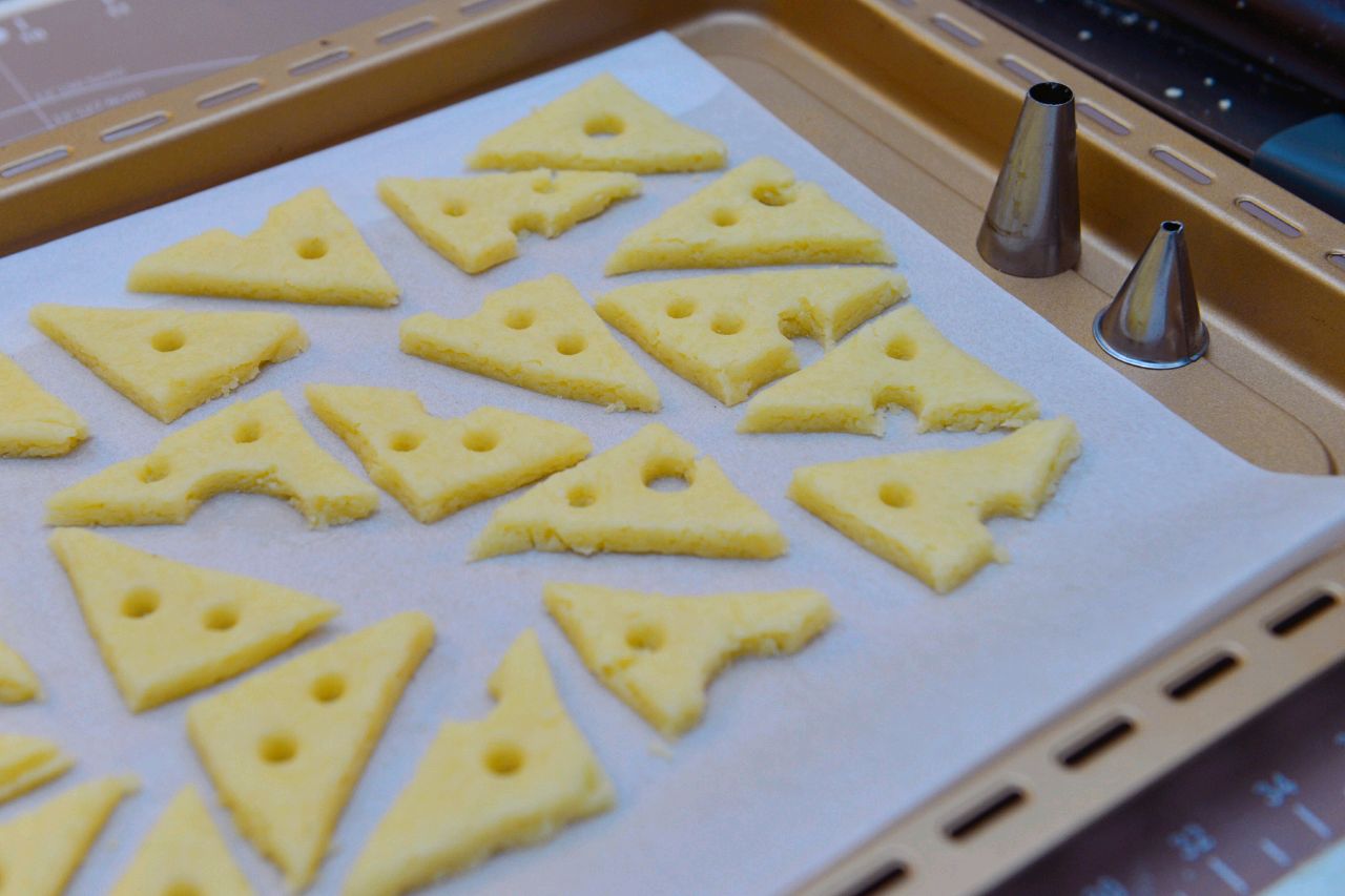 大孔奶酪饼干