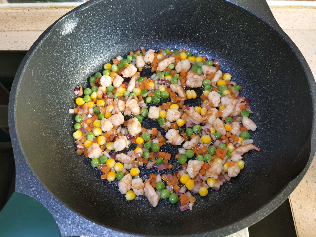 蛋白质媲美牛肉的“素食之王”，减脂鲜虾藜麦饭