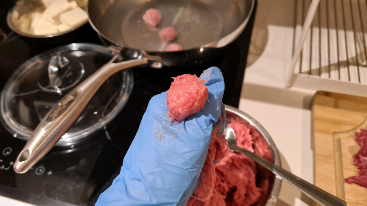 弹弹弹手工牛肉丸!