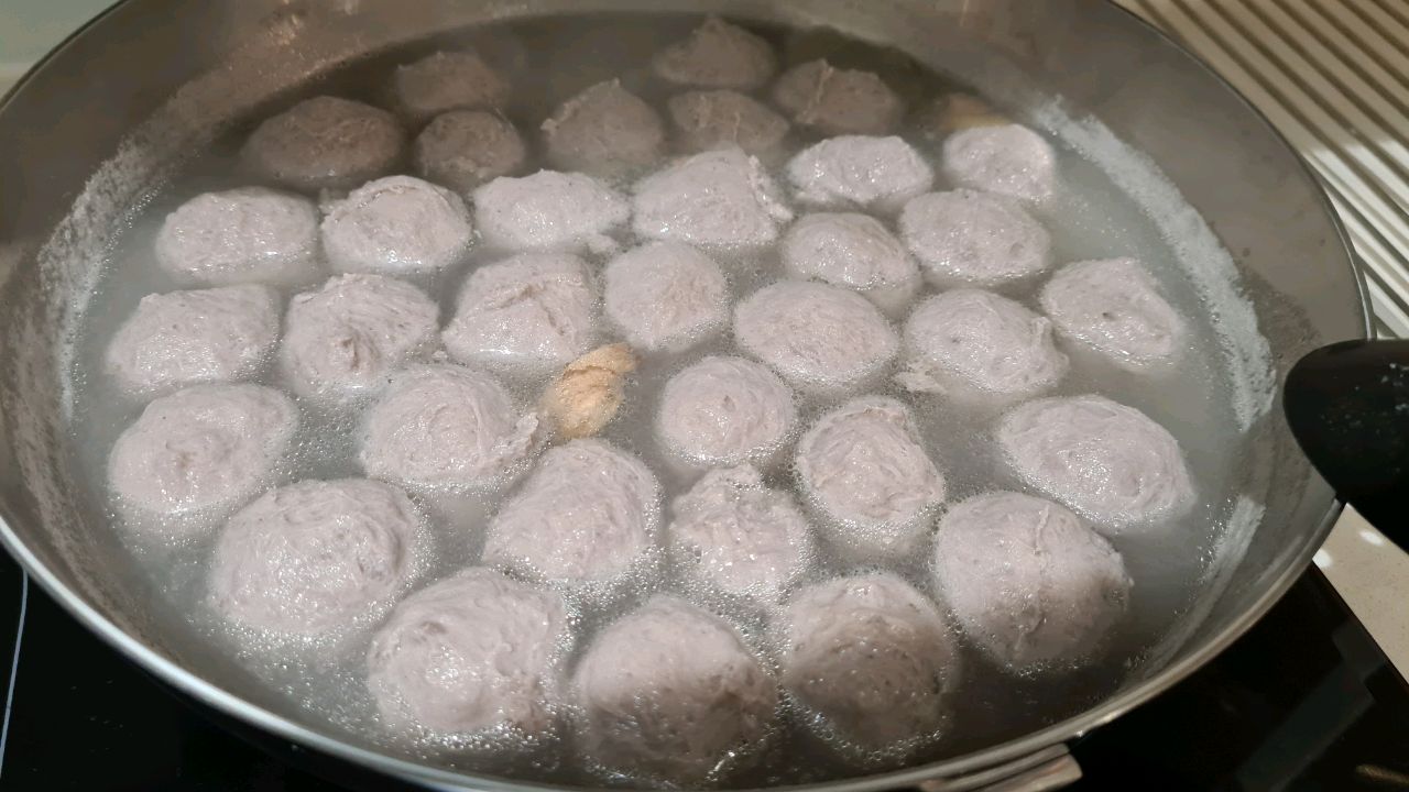 弹弹弹手工牛肉丸!