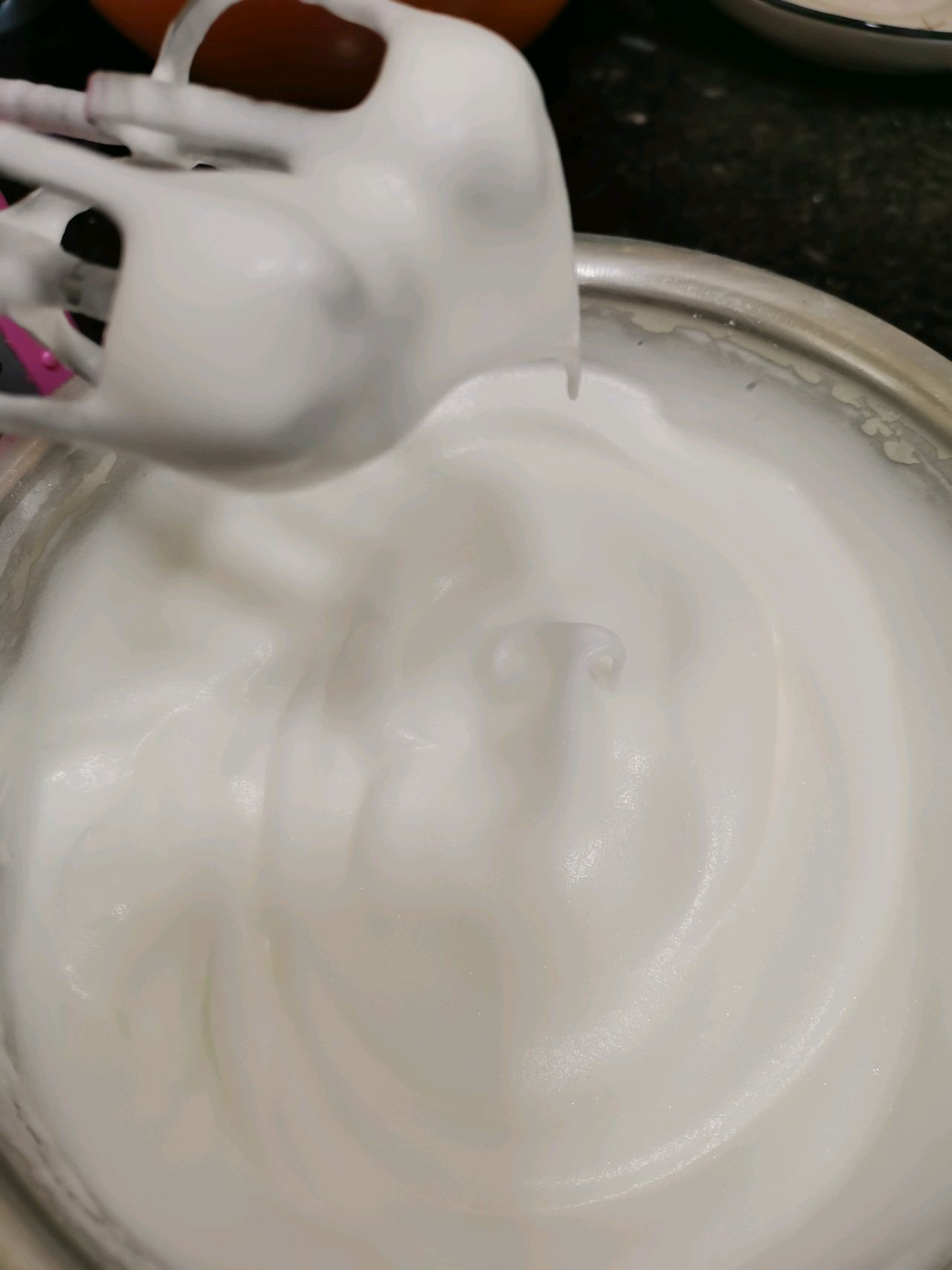 蛋糕卷不掉皮不开裂，这点很重要/干货