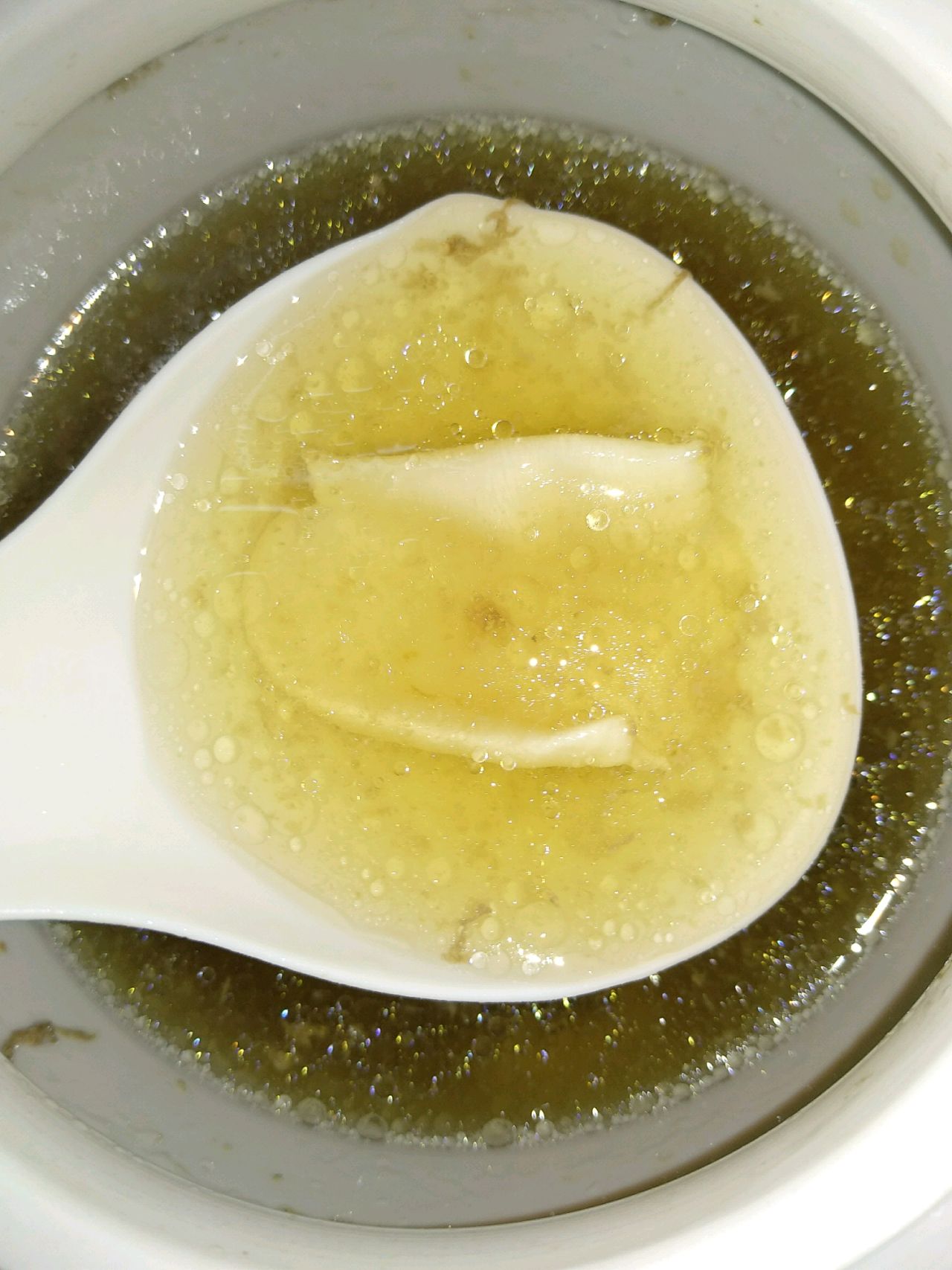 蛋花胶阿胶炖排骨汤