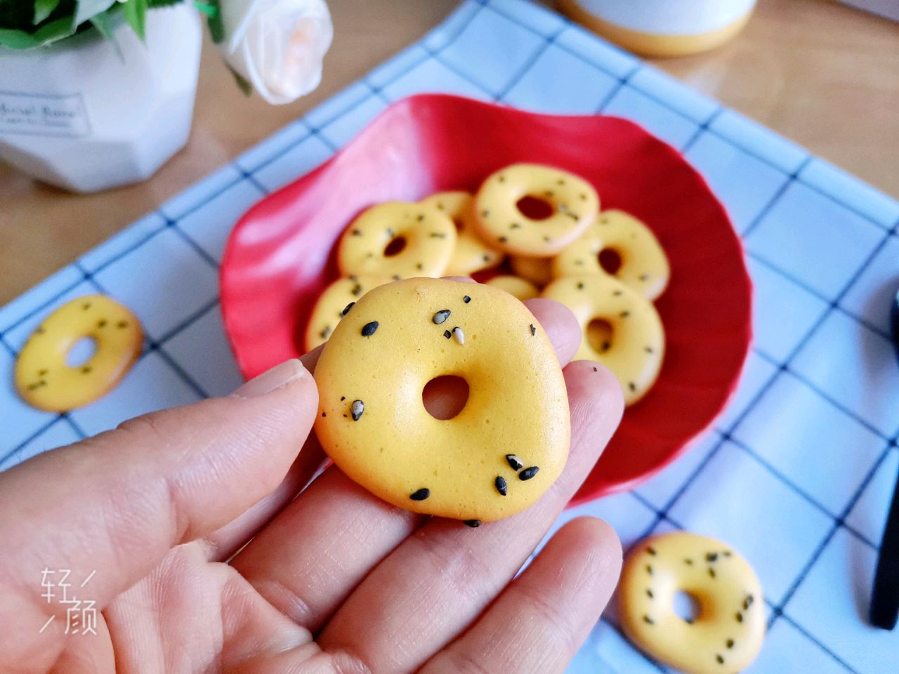 蛋黄甜甜圈饼干