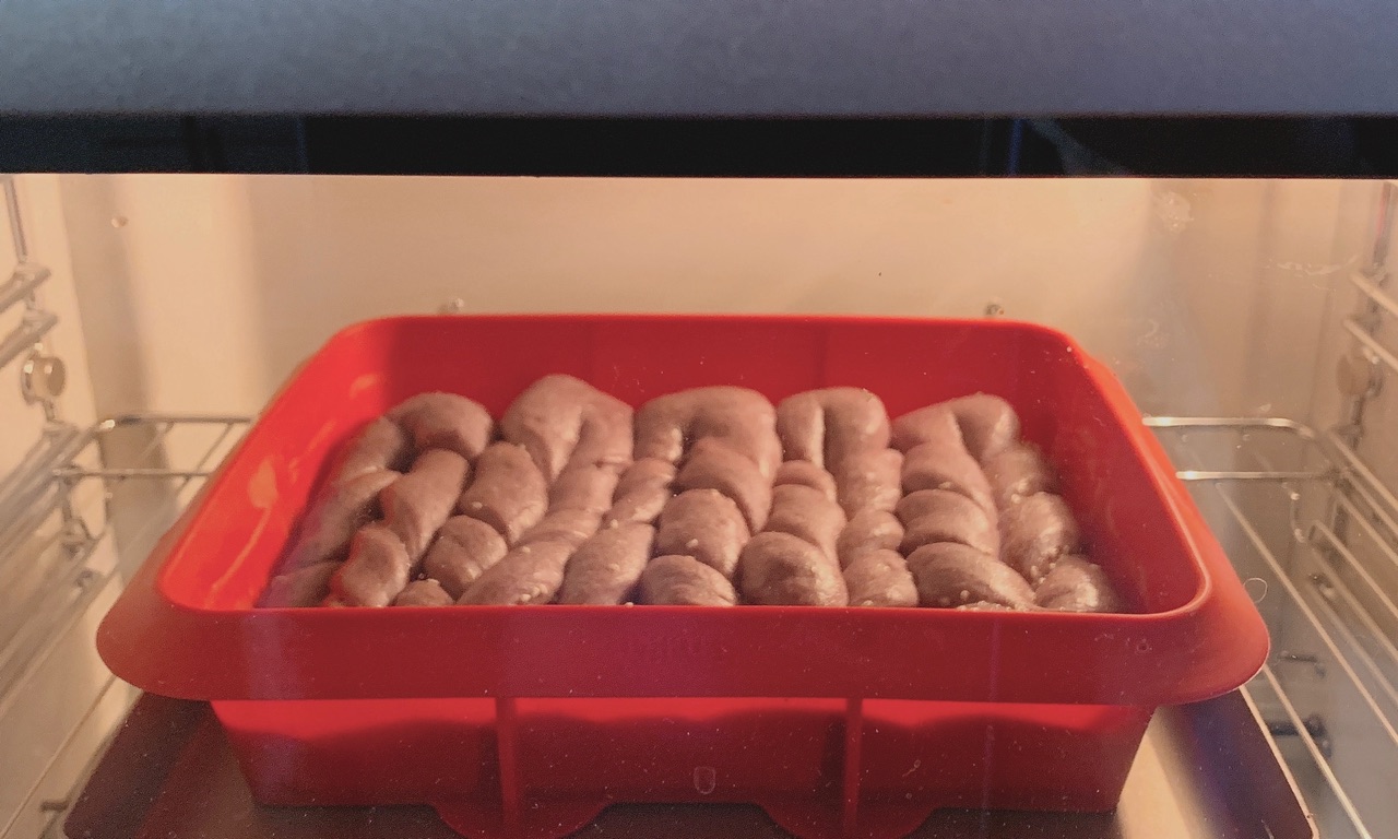 淡奶油炼乳紫米排包
