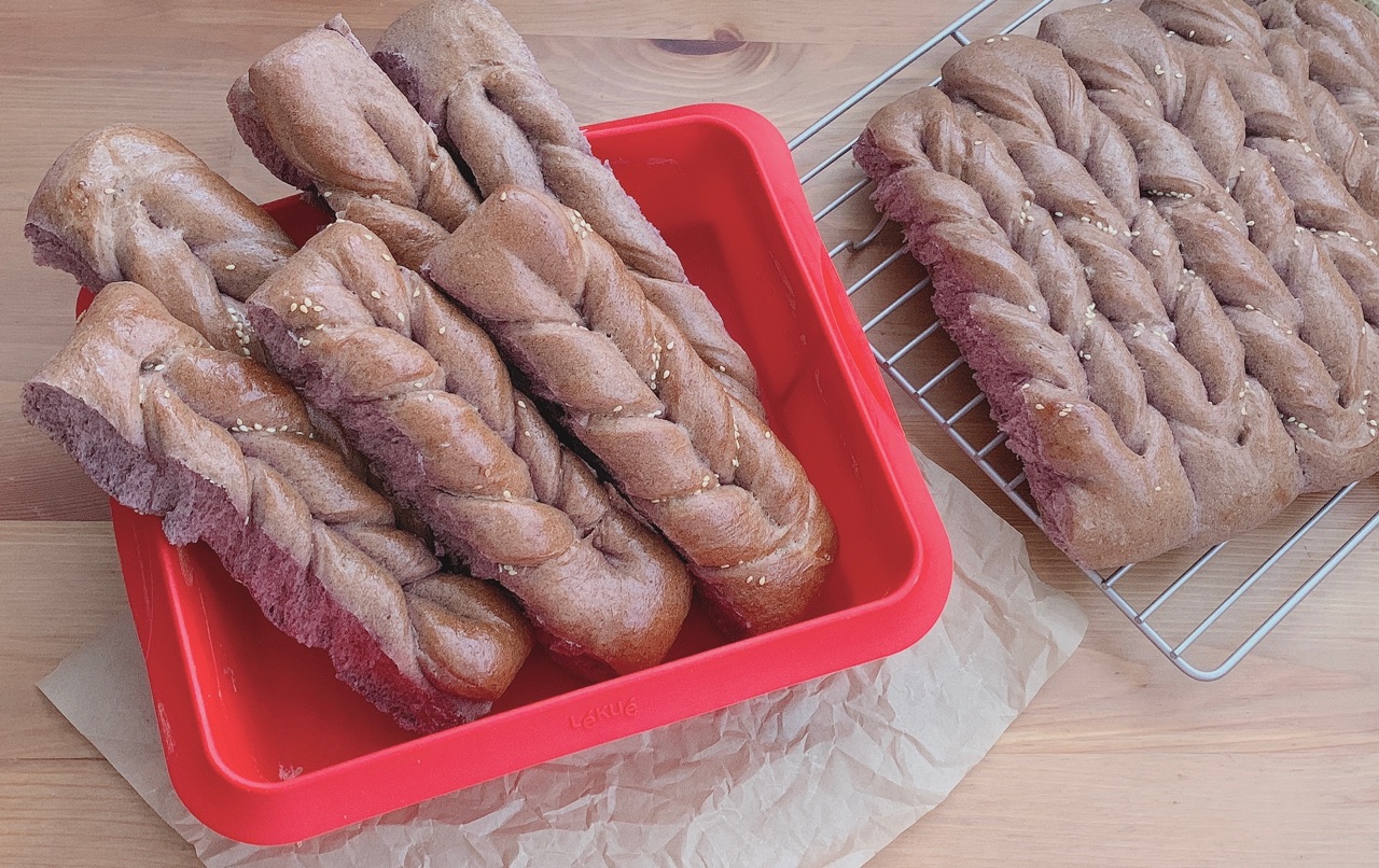 淡奶油炼乳紫米排包