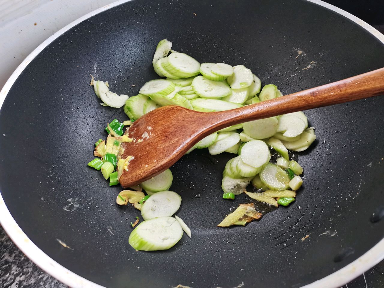 弟弟版丝瓜炒鸡蛋