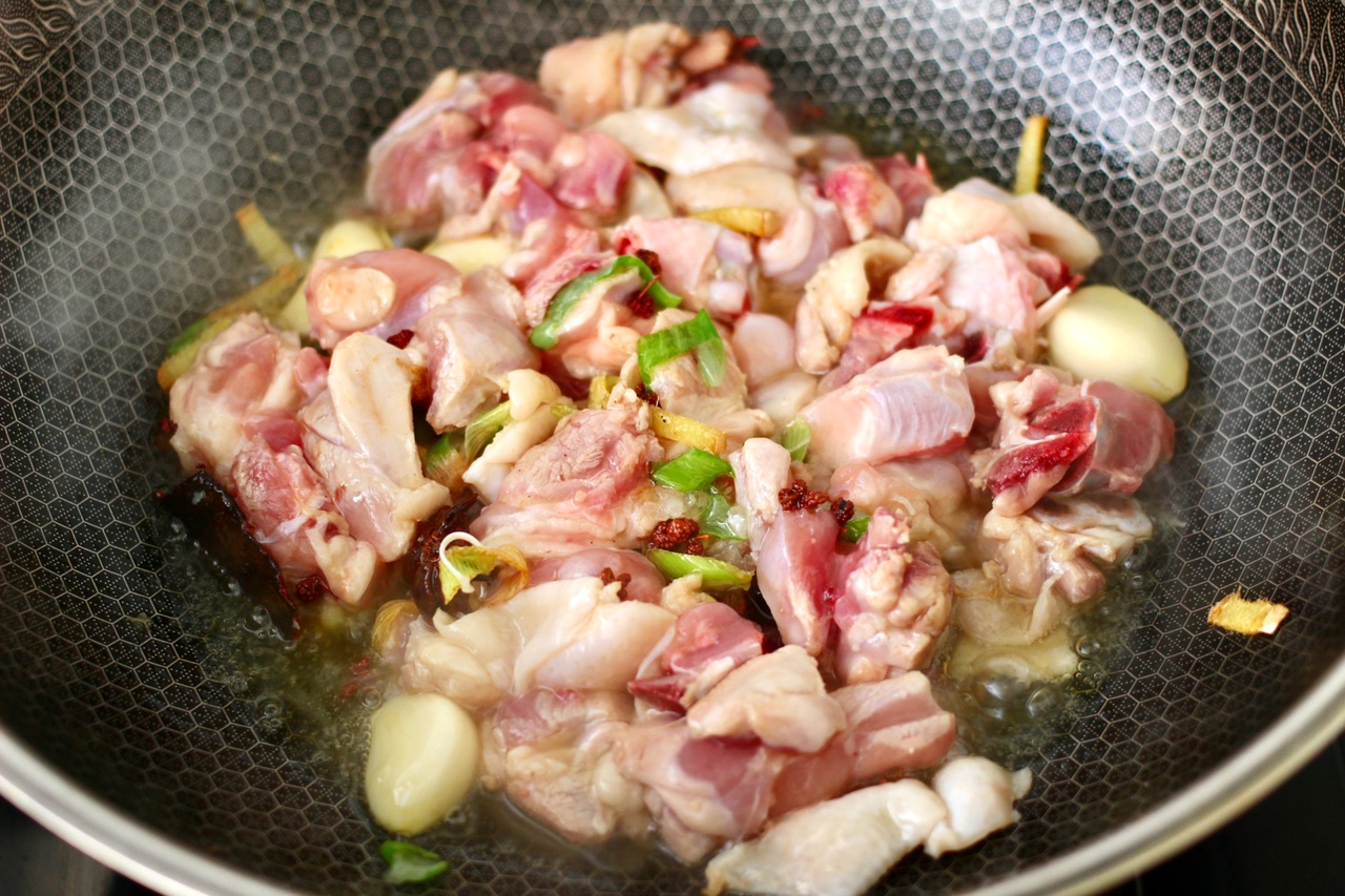 地锅鸡