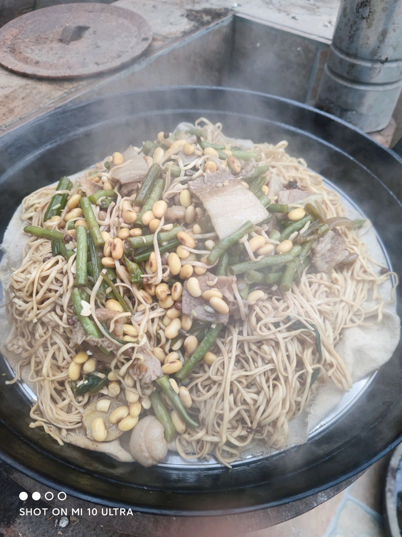 地锅蒸面条